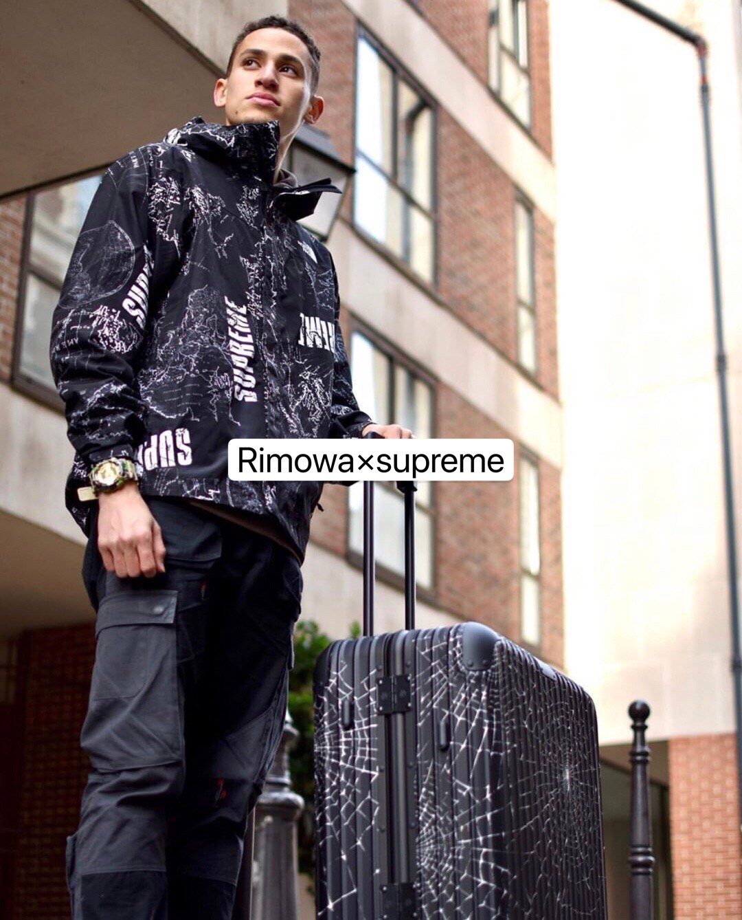 Rimowa edición Supreme🕷️ telaraña🕸️ serie en stock, asa telescópica de salto variable, ruedas giratorias silenciosas,…