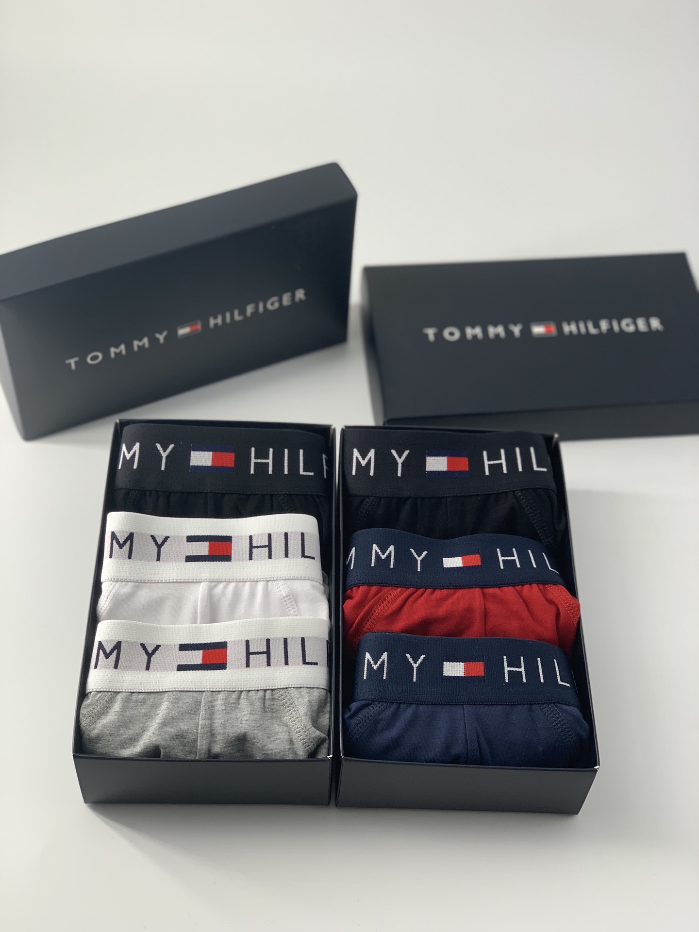 TOMMYHilfiger汤米希尔费