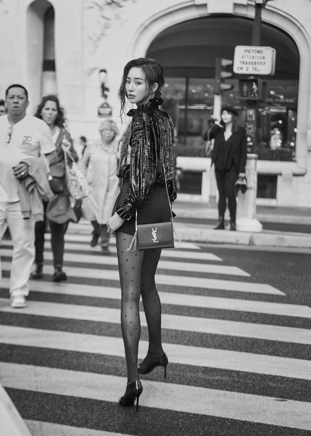 YSL ๐๐๐ญ๐ ๐๐จ๐ฑ ๐๐๐ 593122