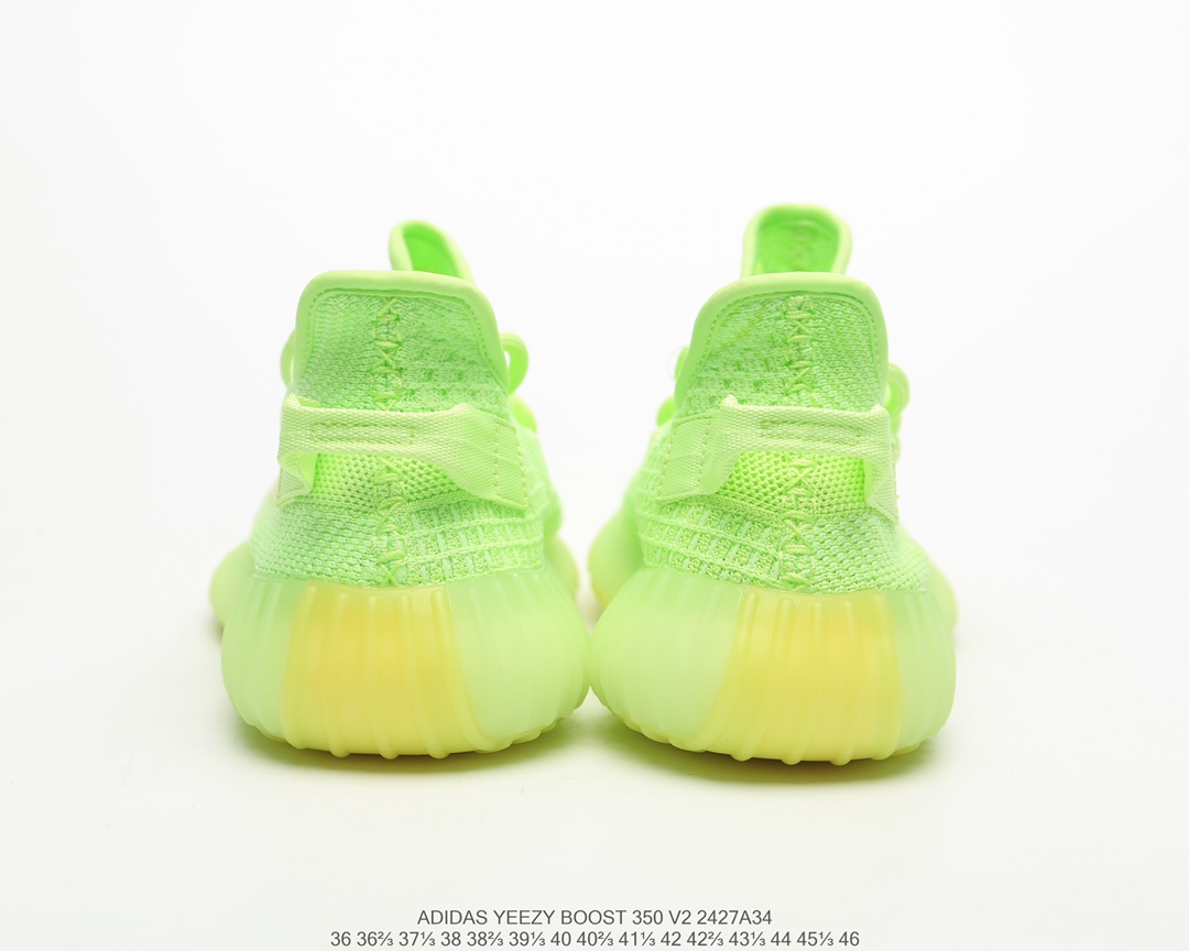 公司级福利💯
采用了透明材质的设计！adidas 椰子Yeezy 350v2 “Static”系列百搭轻便爆米花中底慢跑鞋 尺码：36 36.5 37 38 38.5 39 40 40.5 41 42 42.5 43 44 44.5 45 46 编码：2427A34