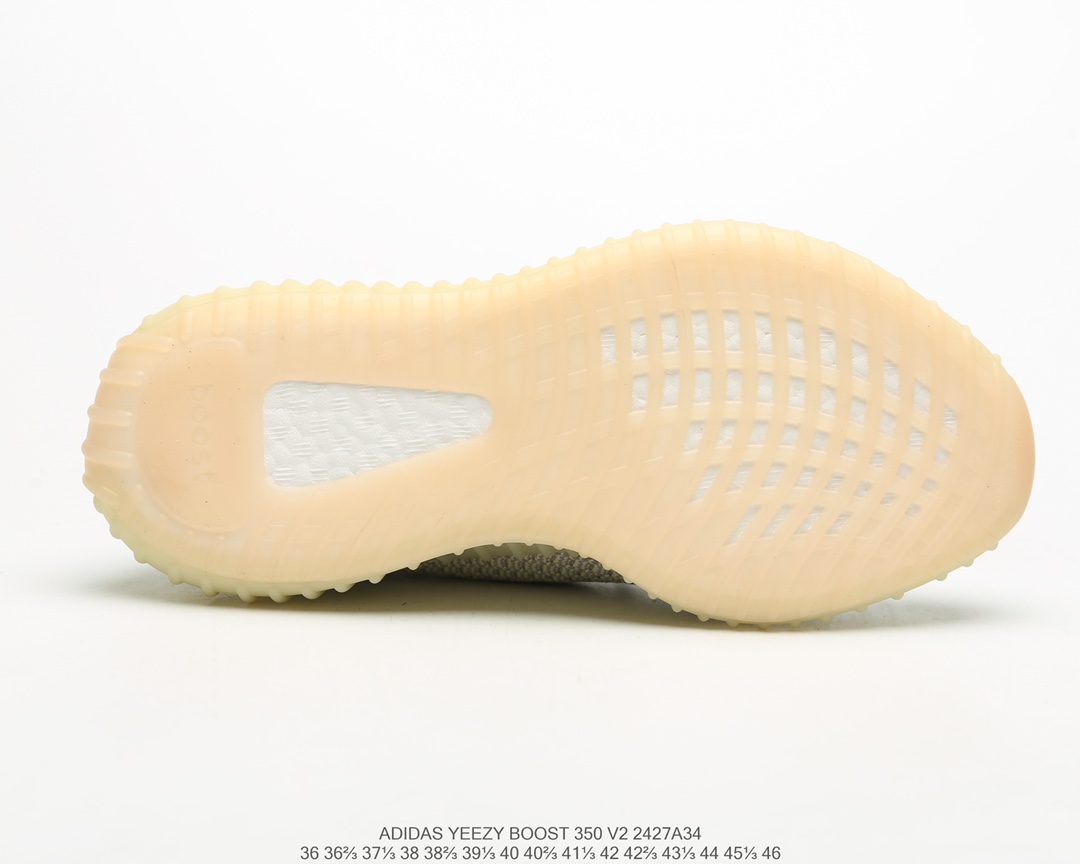 公司级福利💯
采用了透明材质的设计！adidas 椰子Yeezy 350v2 “Static”系列百搭轻便爆米花中底慢跑鞋 尺码：36 36.5 37 38 38.5 39 40 40.5 41 42 42.5 43 44 44.5 45 46 编码：2427A34