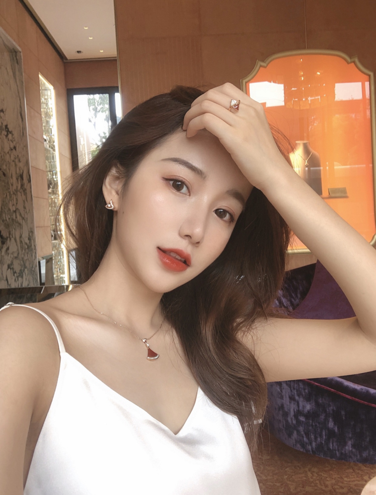 NO:101543,The color of the chalcedony is so beautiful that it cannot be described. Diva's dream large-sized chalcedony skirt necklace, Bulgari necklace, bvlgari, skirts, necklace19860909提气色红玉髓,美的无法形容 Diva's dream大号红玉髓裙子项链,宝格丽项链,bvlgari,skirts,necklace,Jewelry