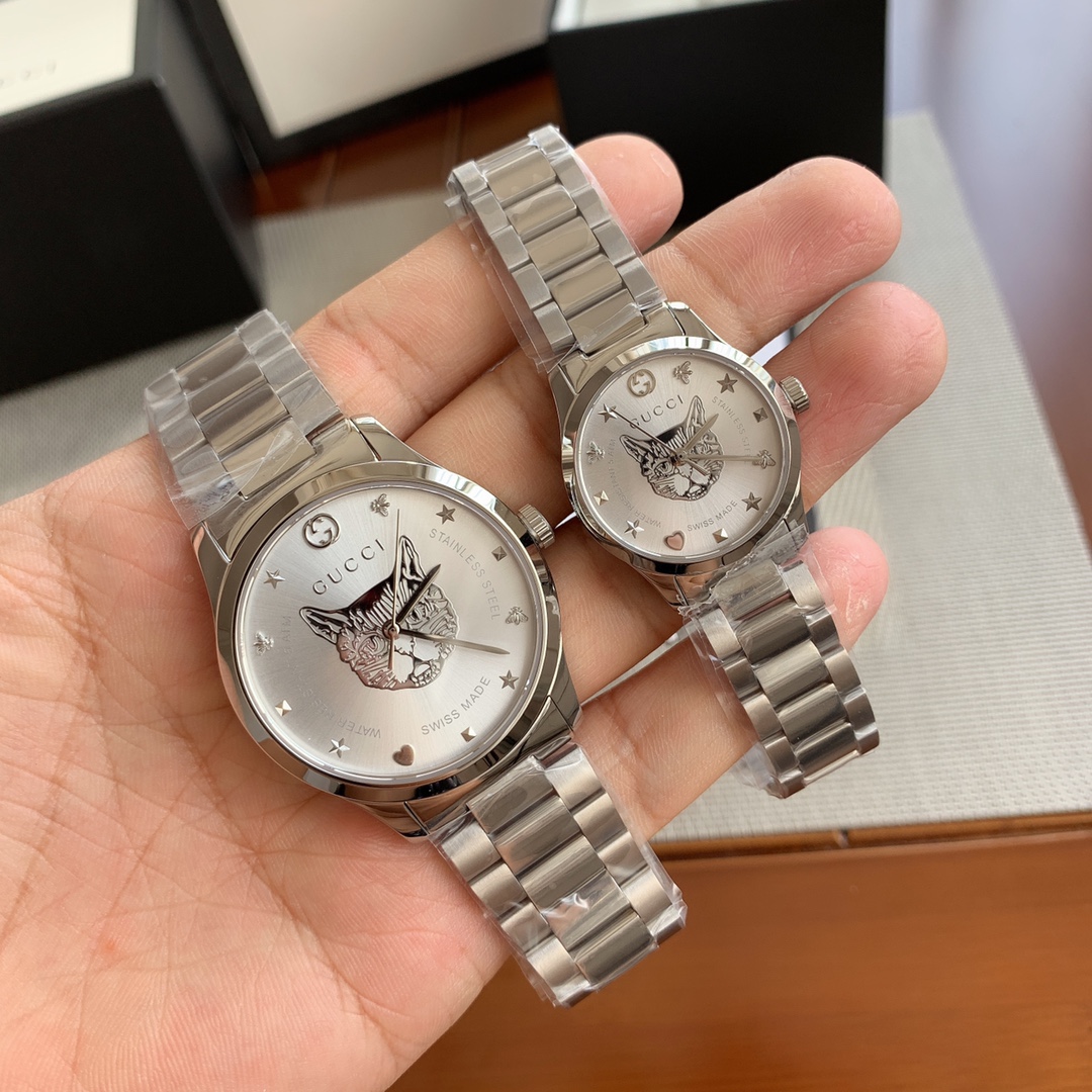 NO:146568,Channel goods Gucci Gucci counter latest Little Bee Series Tmall neutral watch, large 38mm to small 27mm stainless steel thin case, paired with interlocking G crown, extremely creative earth net dial, equipped with star and planet pattern, Gucci scale interlocking G, bee, stars, rivets and heart shape, snap-button bottom cover, bee carving, 316 stainless steel strap, original Swiss quartz movement, scratch-resistant mineral crystal glass, with anti-reflective coating, 30 meters of daily waterproof. This product is amazing, you need it soon!  ,gucci,gucci19860909渠道货 古驰 Gucci专柜最新小蜜蜂系列天猫款中性表,大号38mm～小号27mm不锈钢薄表壳,搭配interlocking G表冠,极具创意的地球网表盘,配以星星和星球图案,Gucci刻度interlocking G、蜜蜂、星星、铆钉和心形,按扣底盖,配以蜜蜂雕花,316精钢表带,原装瑞士石英机芯,耐划伤矿物水晶玻璃,配以防反光涂层,30米生活防水.厉害了这个货,要的快了！,,gucci,gucci,Watch