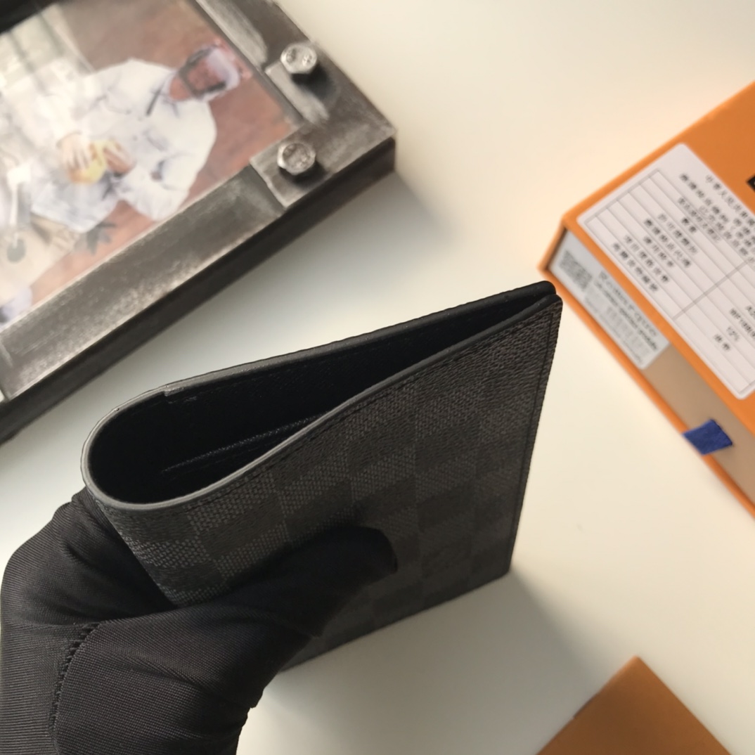 エレガントな旅行証件套 - 多機能デザインと高級感