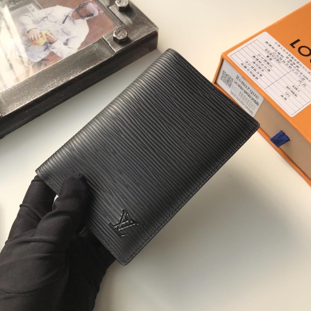 エレガントな旅行証件套 - 厳選された小牛皮製パスポートケース