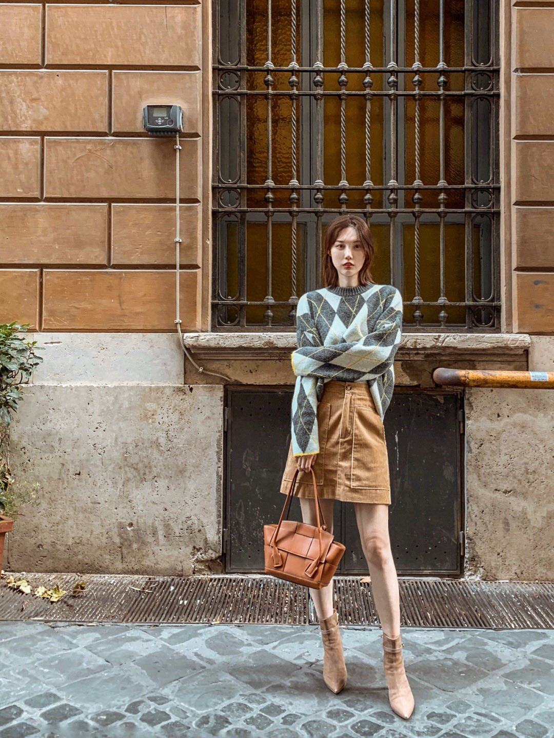 Bottega Veneta The Arco 33 BAG 575943焦糖色