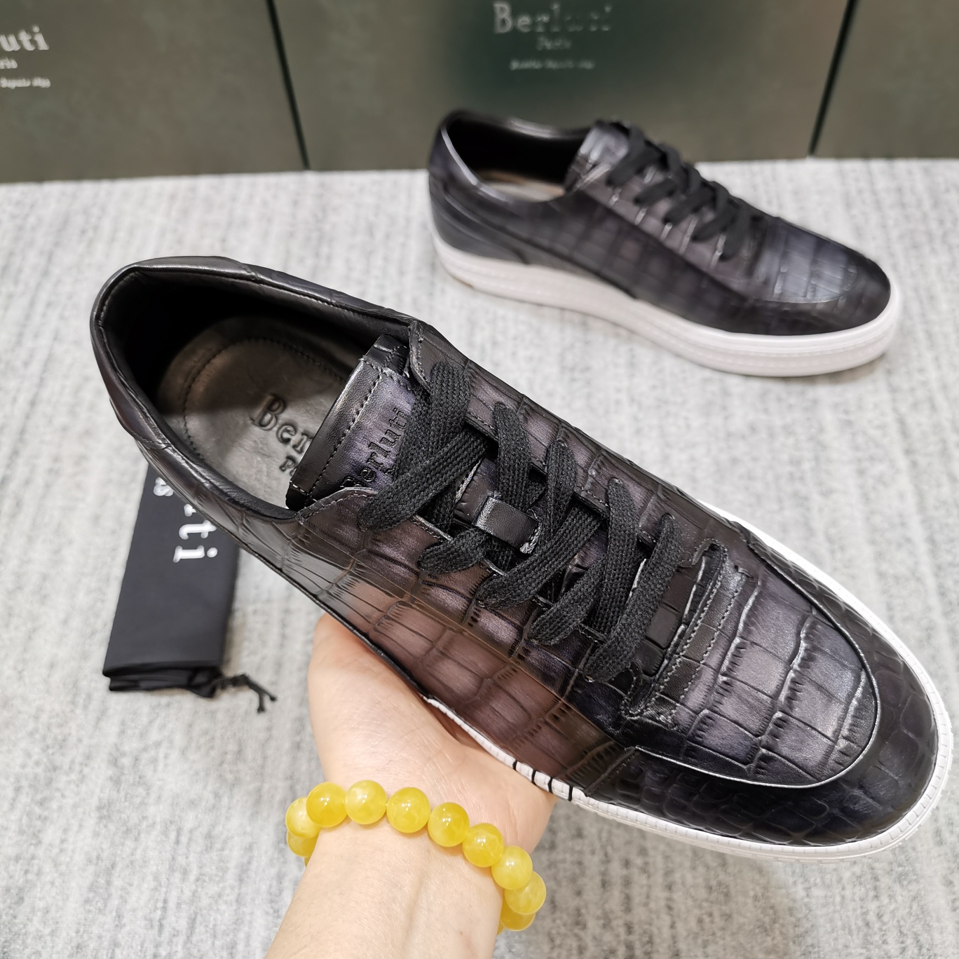 💋 💍 BERLU**布鲁提 PLAYTIME PALERMO 运动鞋    由整块鳄鱼纹牛皮制成  顶