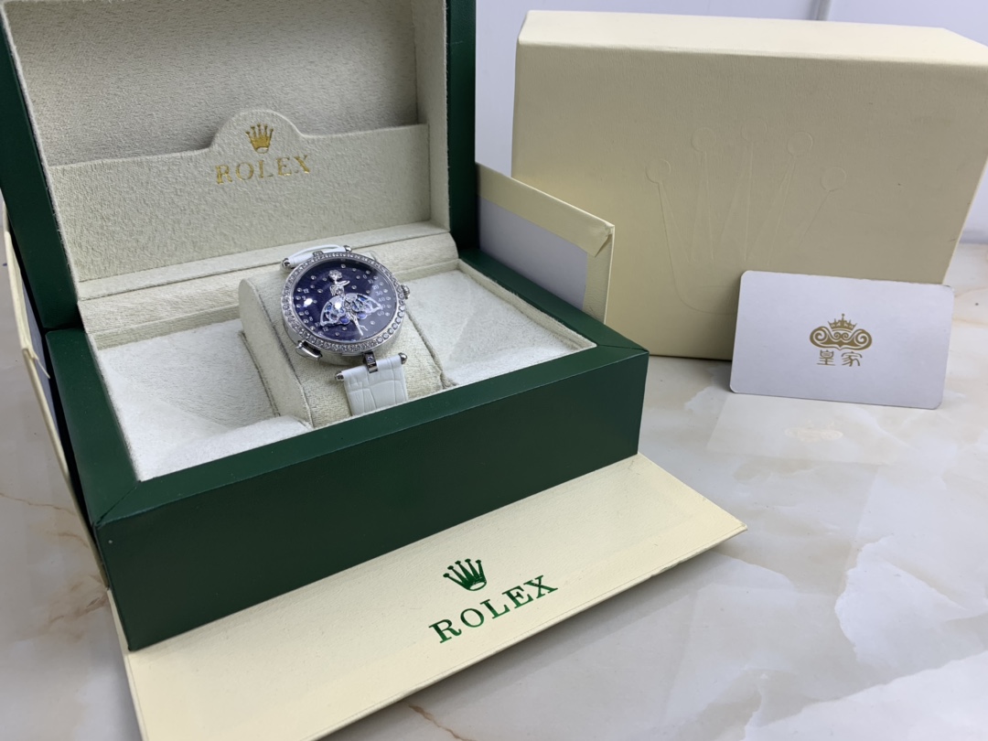 Van Cleef & Arpels 皇家 梵克雅宝诗意复杂功能腕表系列天使女神腕表 天使人物是925银雕刻打造 采用施华洛世奇水晶镶嵌 直径36*10毫米