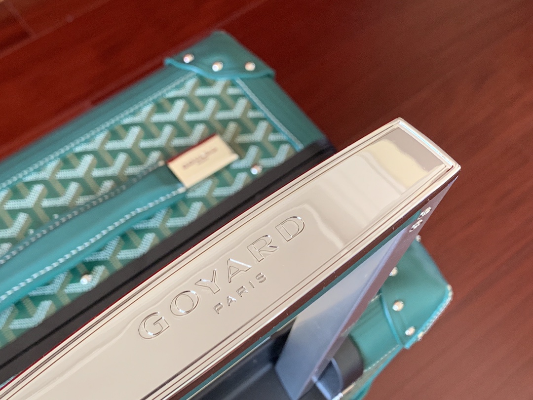 Louis Vuitton Classic Green Monogram Standard travel