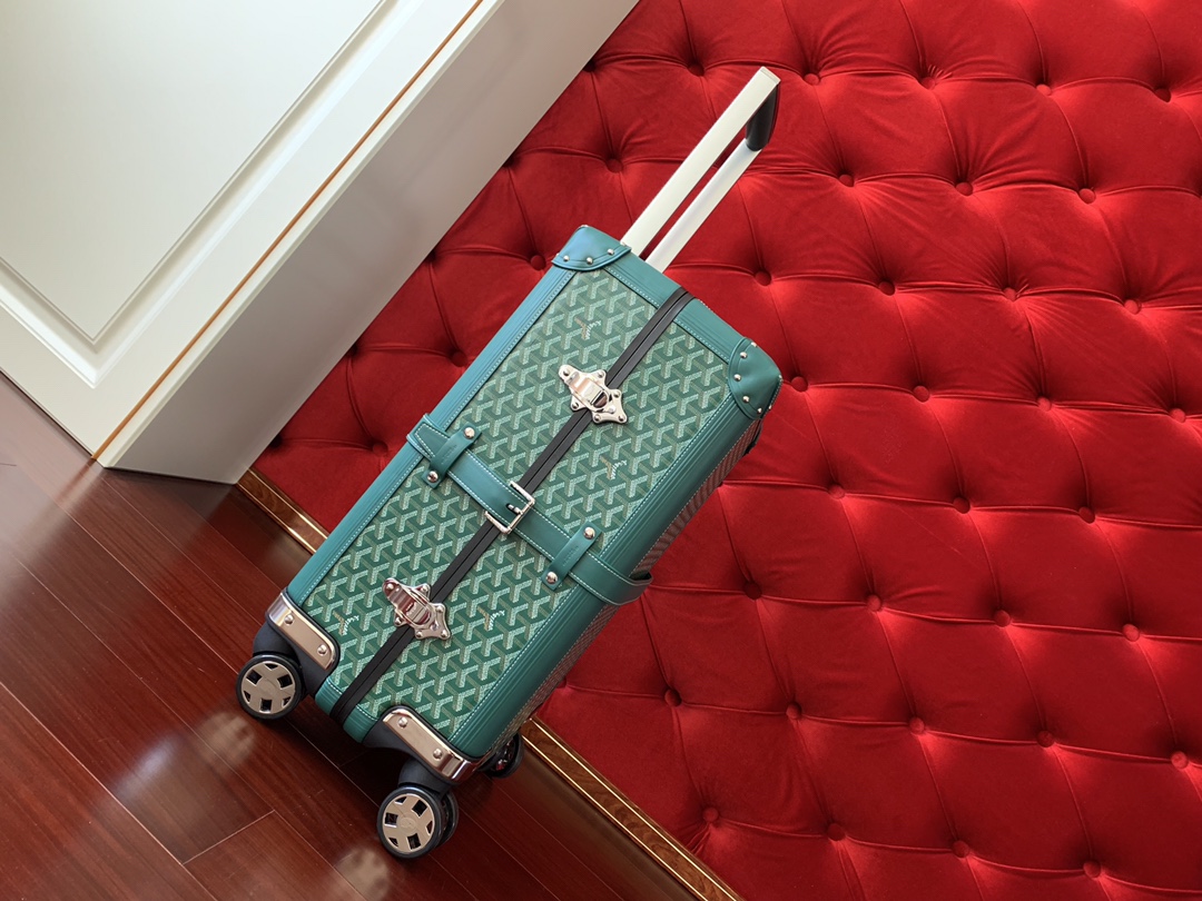 Louis Vuitton Classic Green Monogram Standard travel