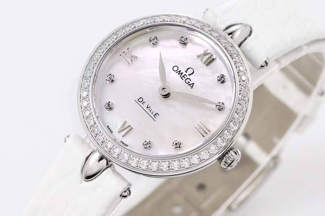 Omega 欧米茄蝶飞系列424.13.27.60.55.001腕表Dewdrop