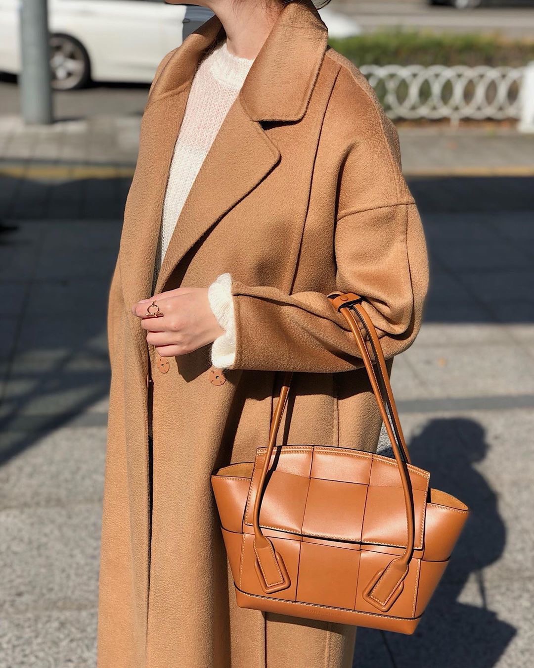 Bottega Veneta The Arco 33 BAG 575943焦糖色