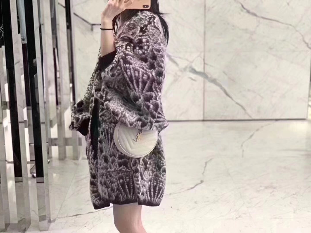 Saint laurent Ysl 最新VINYLE鱼子酱小圆包 610436白色