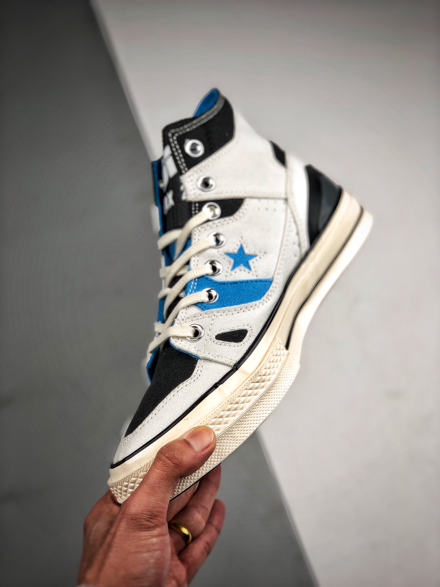 120 Converse Chuck 70 E260 Hi   将篮球鞋 ERX260 和品牌历史最悠久的 Chuck 70 鞋型合二为一