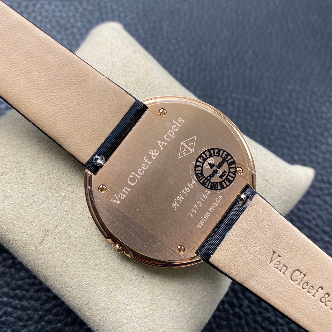 Van Cleef & Arpels 梵克雅宝家CHARMS系列女表腕表