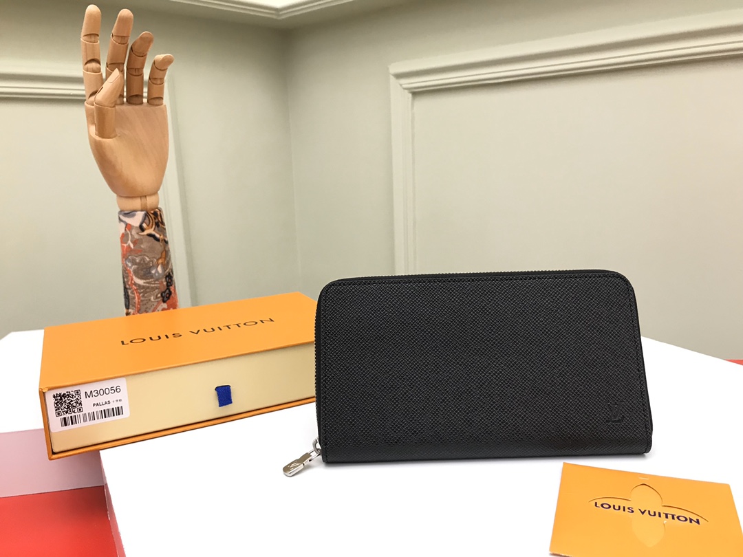 NO:671927,[Top original order] M30056 cross-patterned Zippy Organizer zipper wallet made of classic Monogram canvas. It is extremely compact and compact, with both fashionable design and practical functionality. The wrap-around zipper opening brings together a series of practical functional elements, such as multiple credit card slots, zippered coin compartments and large ticket pockets. Size: 21.0x12.0cm, packaging: with packaging box, LV wallet, Louis Vuitton, wallets19860909【顶级原单】M30056十字纹由经典Monogram帆布裁制而成的Zippy Organizer拉链钱夹,极为紧致小巧的造型,兼具设计时尚感与实用功能性.环绕式拉链开合,汇集一系列实用功能元素,如多个信用卡插槽、拉链硬币隔层与大号机票口袋.尺寸:21.0x12.0cm,包装:配包装盒,,LV钱包,louis vuitton,wallets,欧美剧