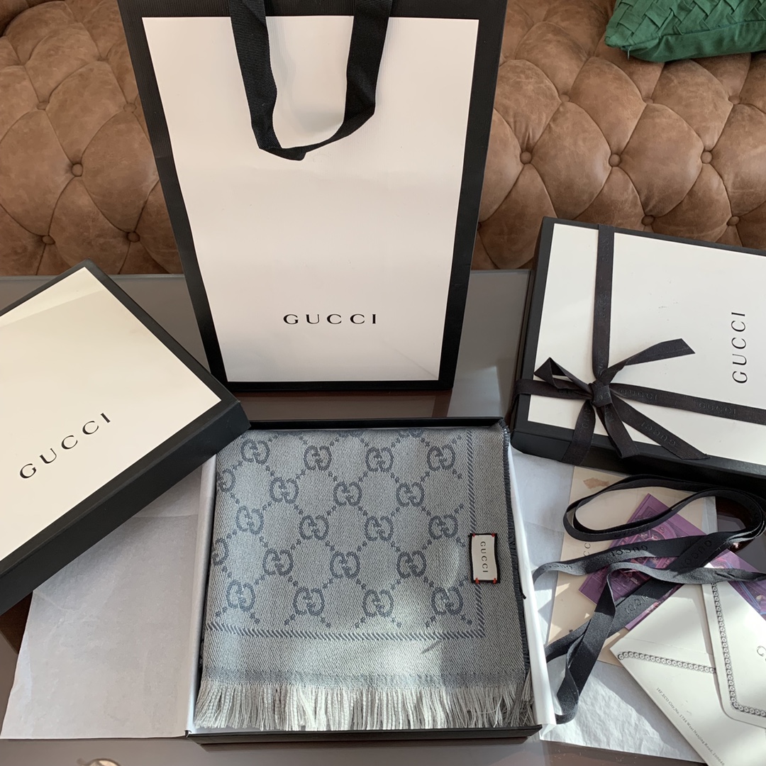 GUCCI古驰GG提花流苏饰边双面提花羊毛围巾