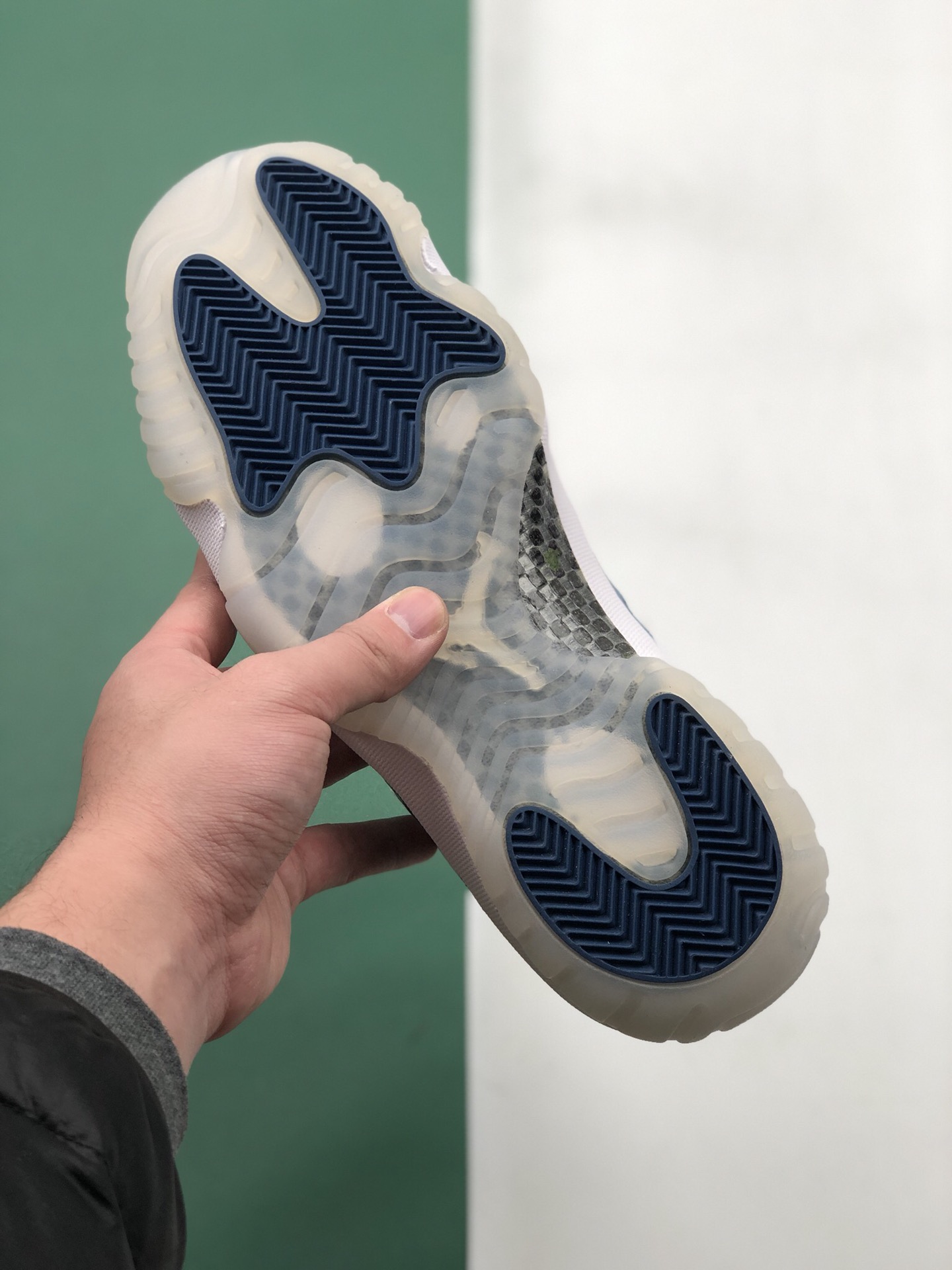 jordan 11 low top baby blue