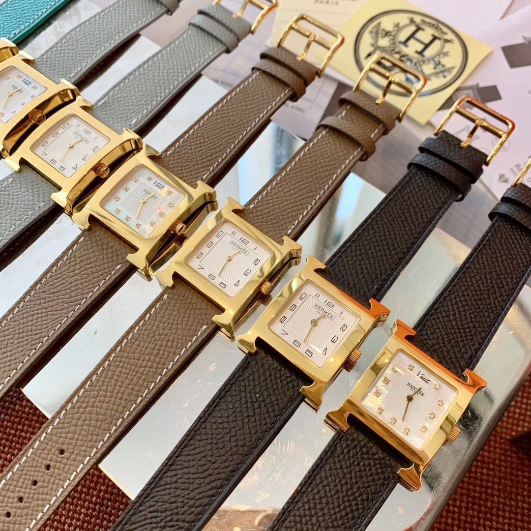 Hermès 爱马仕H形26mm 送礼最佳选择 针打发票hermes女表系列 最 带钻款 百搭王 丰富的颜色选择 H系列是hermes配货商品中的热门啊