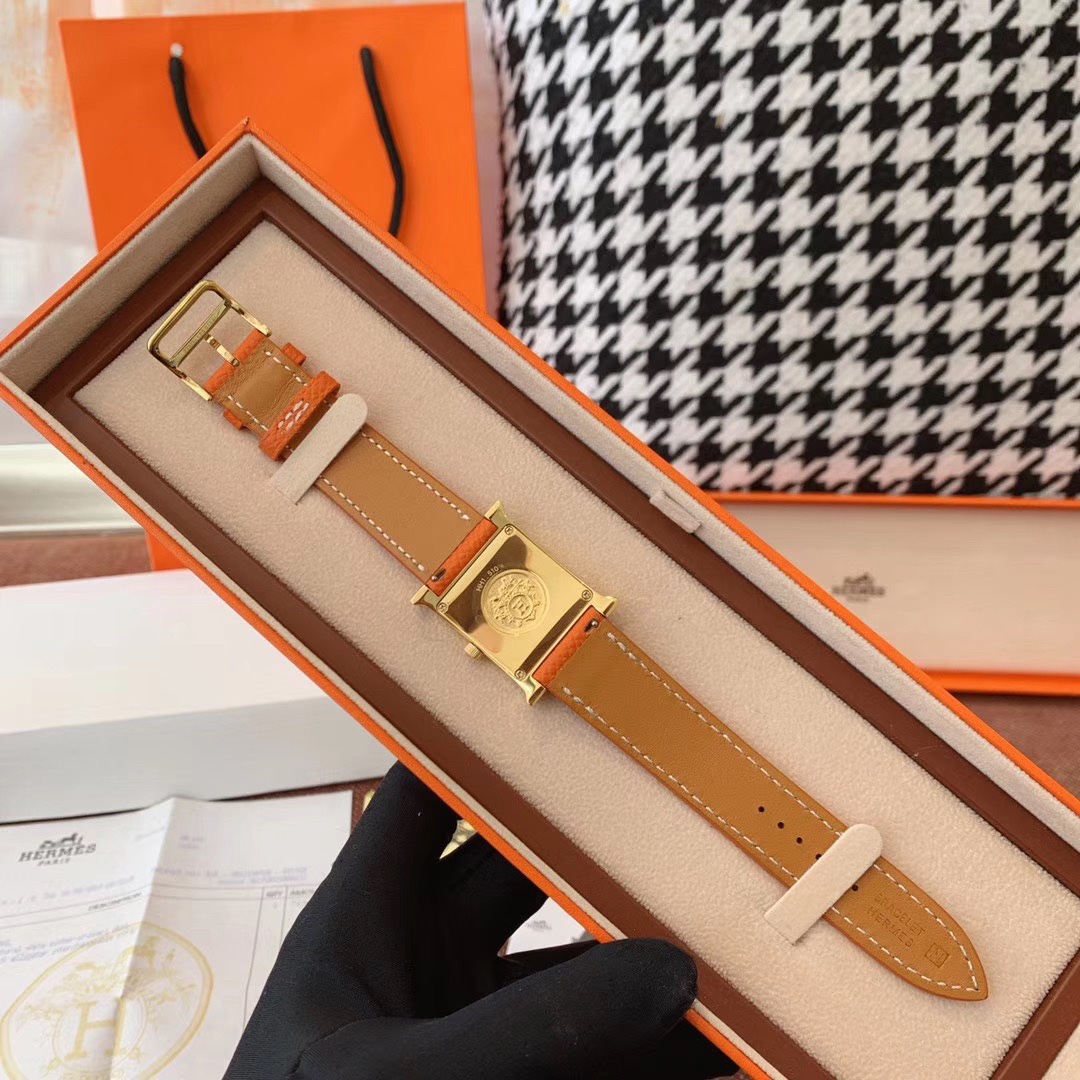 Hermès 爱马仕H形26mm 送礼最佳选择 针打发票hermes女表系列 最 带钻款 百搭王 丰富的颜色选择 H系列是hermes配货商品中的热门啊