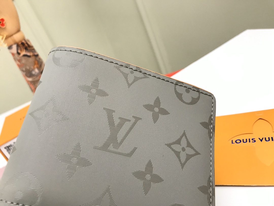 Louis Vuitton M63297 Monogram Titanium 11 5x9 0x1 5cm casual