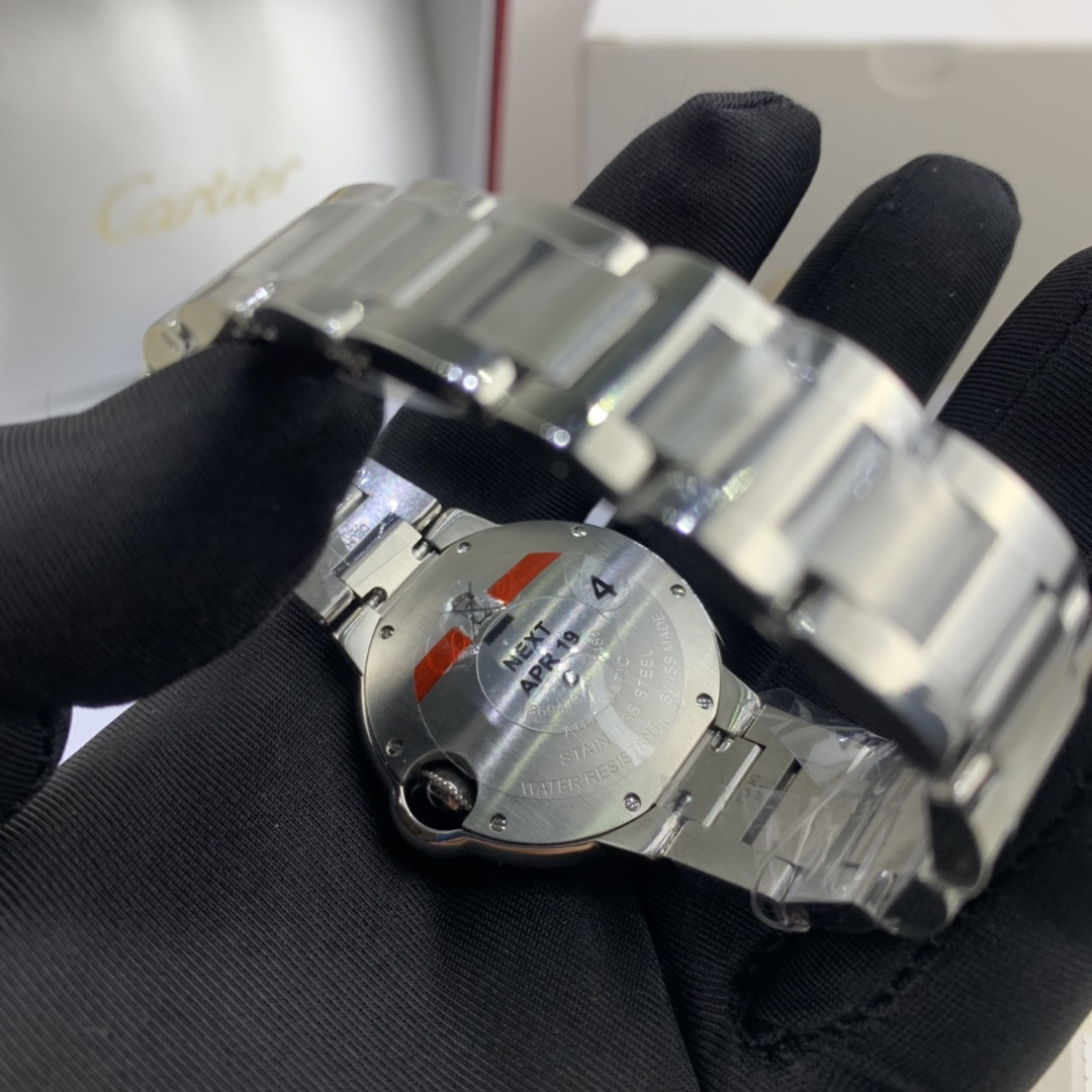 Cartier 皇家 卡地亚蓝气球系列女款33尺寸镶钻腕表