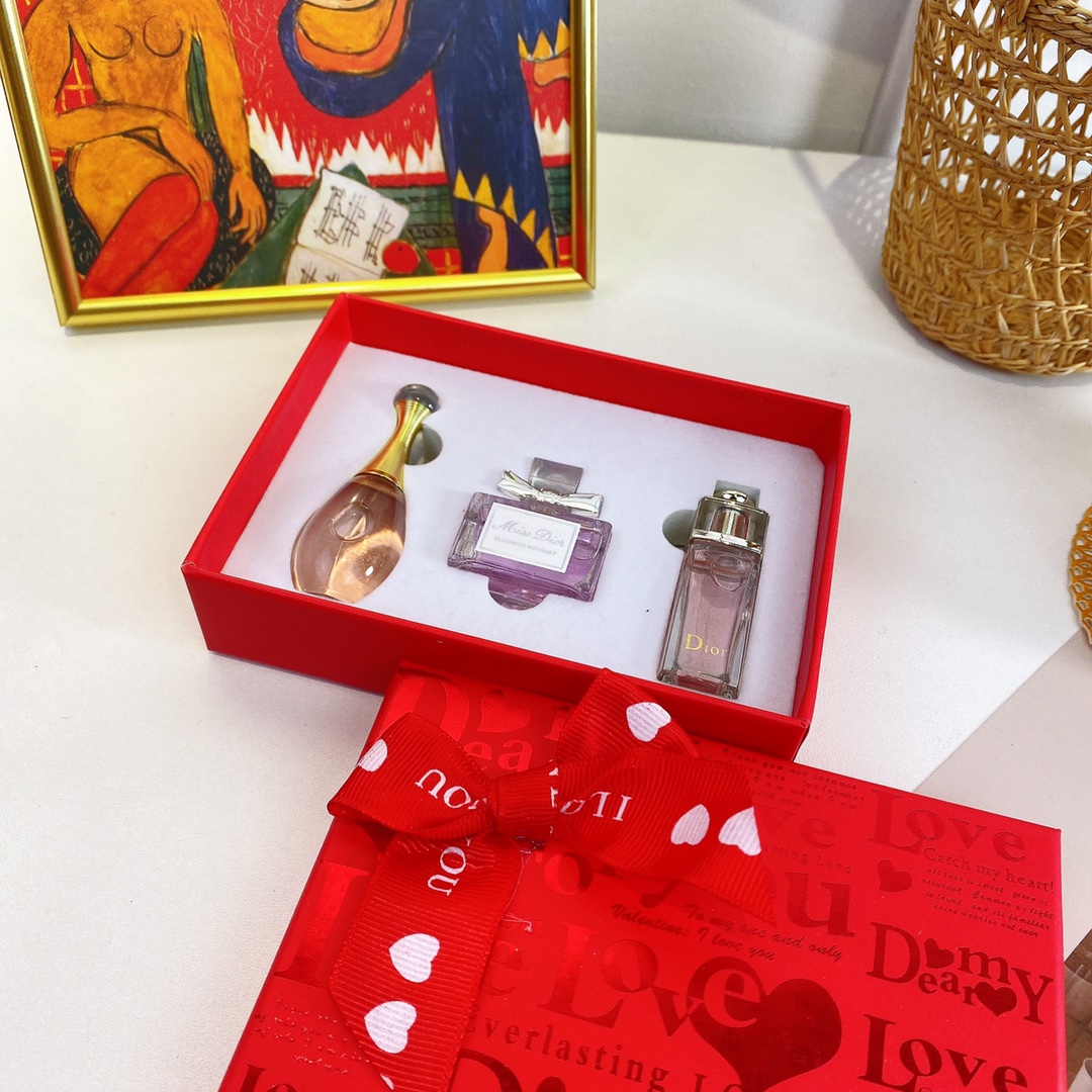 Dior Perfume Miniature Trio Set - J'adore, Addict, Miss Dior - Travel Size 9 i1576406619 2572 8