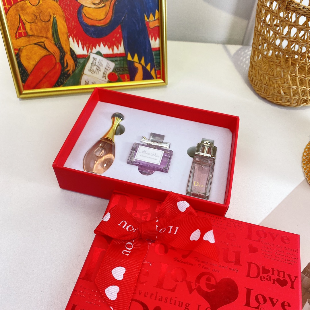 Dior Perfume Miniature Trio Set - J'adore, Addict, Miss Dior - Travel Size 8 i1576406619 6500 7