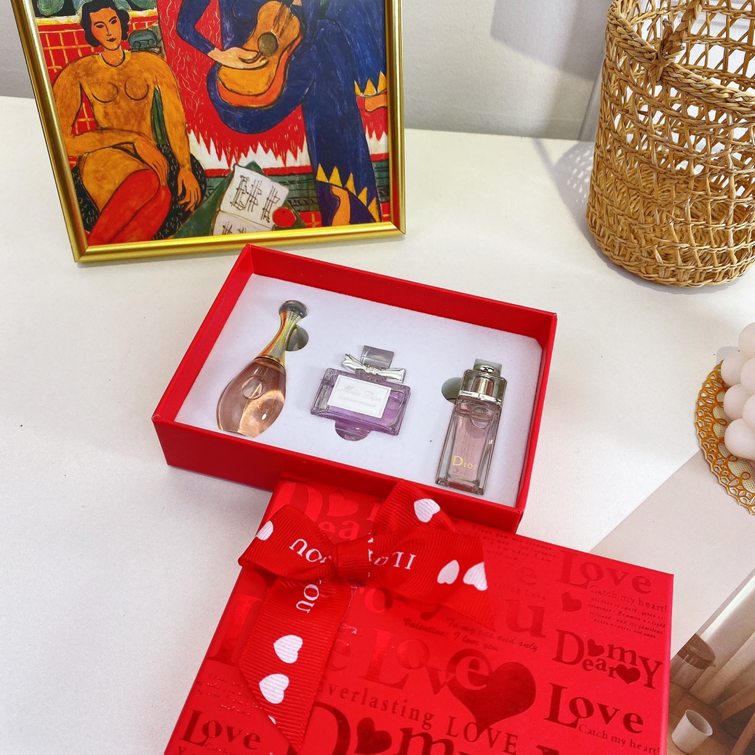 Dior Perfume Miniature Trio Set - J'adore, Addict, Miss Dior - Travel Size 2 i1576406619 8706 1