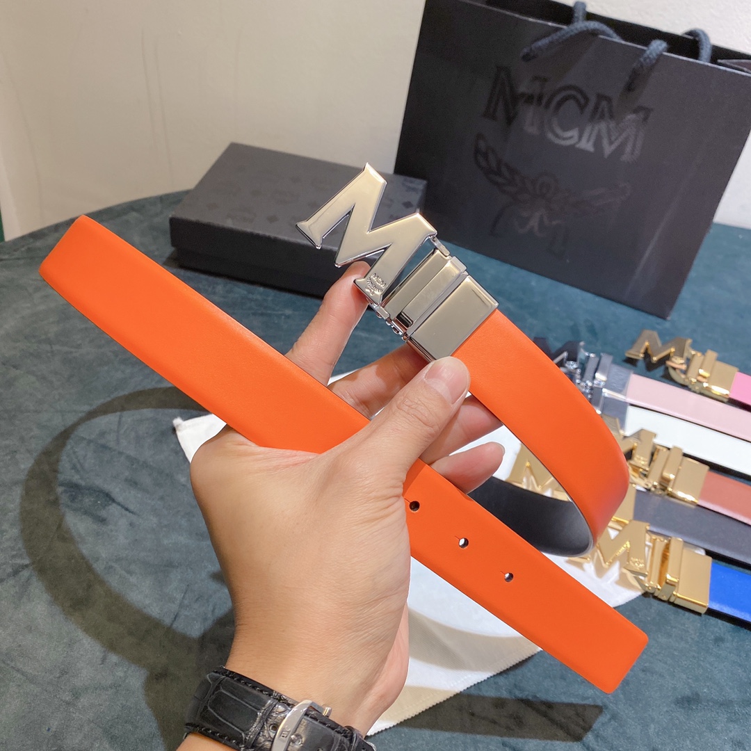 MCM2020款女士经典白色金色双面