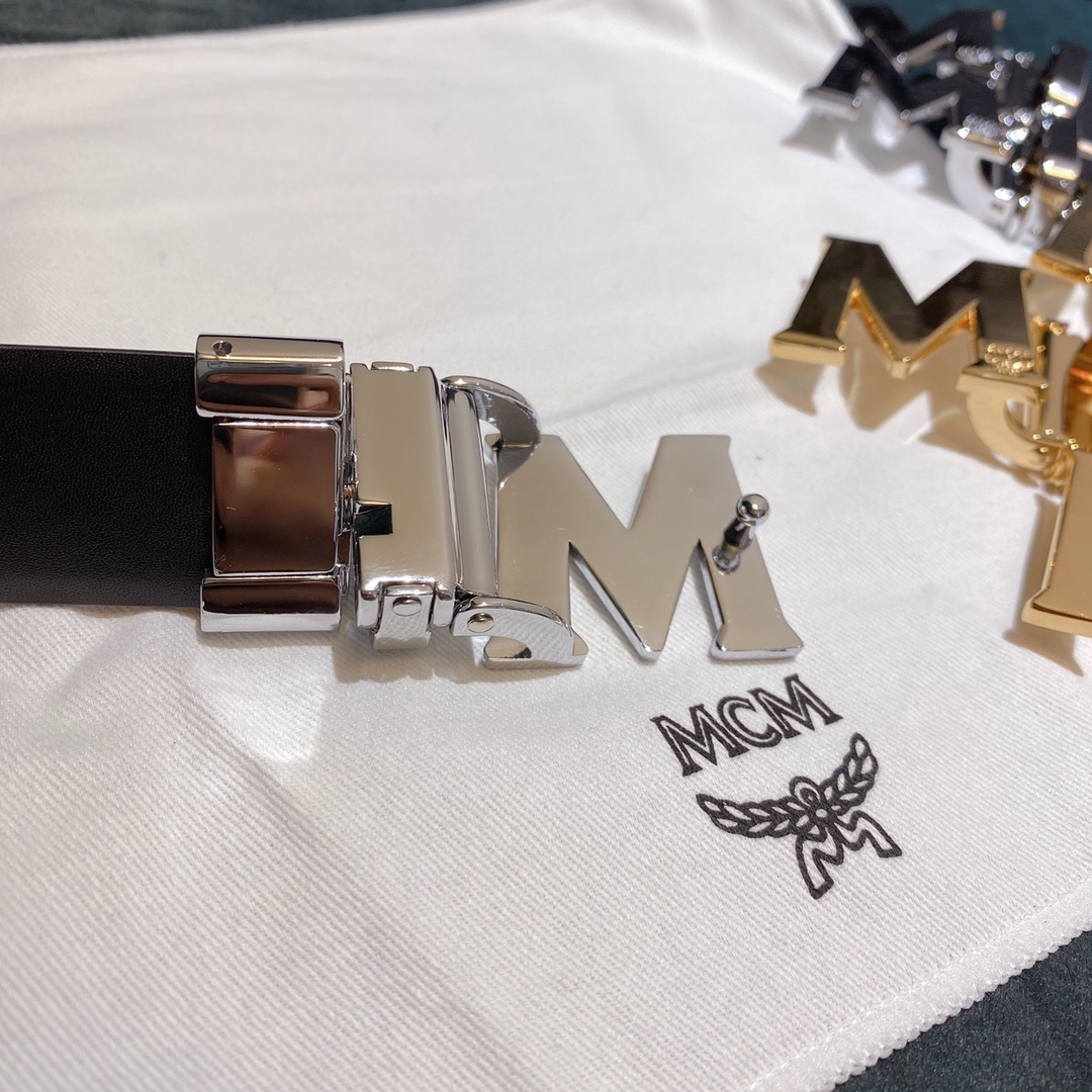 MCM2020款女士经典白色金色双面