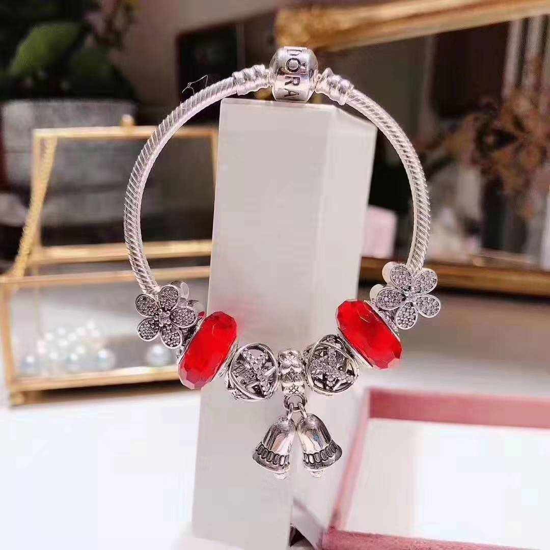NO:103616,The first choice for Christmas and New Year gifts Pandora Bracelet Pandora is recommended for the palace-level imperial use of a foreign trade company!  This is really not an ordinary person. In terms of quality, you can see a very exclusive replica of high-end quality by looking at the waste. Beat all versions of the market and make the highest-end jewelry craftsmanship. Each accessories in Pandora has its own meaning, proving that Pandora bracelet has rich jewelry connotations and artistic stories. Clear diamond positioning is an excellent Danish high-end material and top silver as raw materials. The goods exported to Dubai were trapped in three boxes of goods. It is all collected and it is Pandora's new work. This series is really amazing!  The customer-supplied sterling silver material is soaked and washed in the pollution-free clear spring holy water of Alshan to achieve a unique fluffy material. The only three carving machines inlaid with silver material can reach the H-level real gold customization process. It seems like you want to melt and you don’t want to say anything more. The counter does not have a Svip recommended size below 1w 16 17 18 19 20 21 cm., Pandora finished bracelet, bracelet, pure silver19860909圣诞新年送礼首选 潘多拉手链Pandora 殿堂级御用推荐一个外贸公司的订单！这个真的绝非等闲之辈.论品质看渣土就能看出个大概独家复刻高端品质 击败市场所有版本,做最高端首饰工艺,Pandora 纯银手链 每一颗配件都有其含义,证明出潘多拉手链是具有丰富的首饰内涵和艺术故事 钻位清晰镶工是极好的丹麦高端材质和顶级银为原料.出口迪拜的连货物一同滞留了三箱货.全收而且是Pandora新作这个系列真的超赞！客供纯银材质经过阿尔山无污染的清泉圣水中浸泡洗涤后达到独特的蓬松材质.国内唯一的三台可以镶嵌银材质的雕工机器达到H级真金定制工艺.像要融化的赶脚.多了一句都不想说.专柜没有低于1w的Svip推荐尺寸16 17 18 19 20 21公分.,潘多拉成品手镯,bracelet,bracelet,pure silver,Jewelry