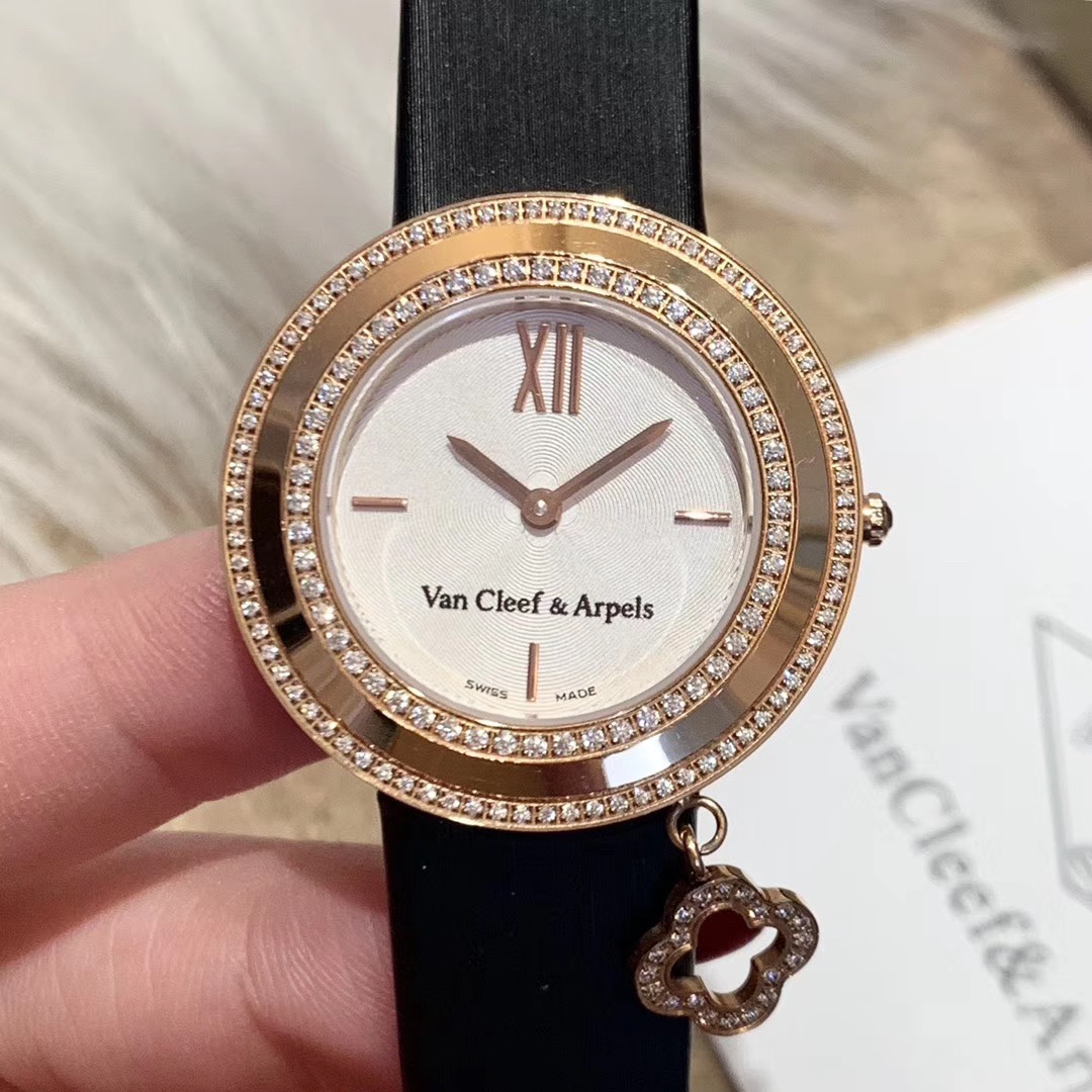 Van Cleef & Arpels 梵克雅宝Charms Gold系列