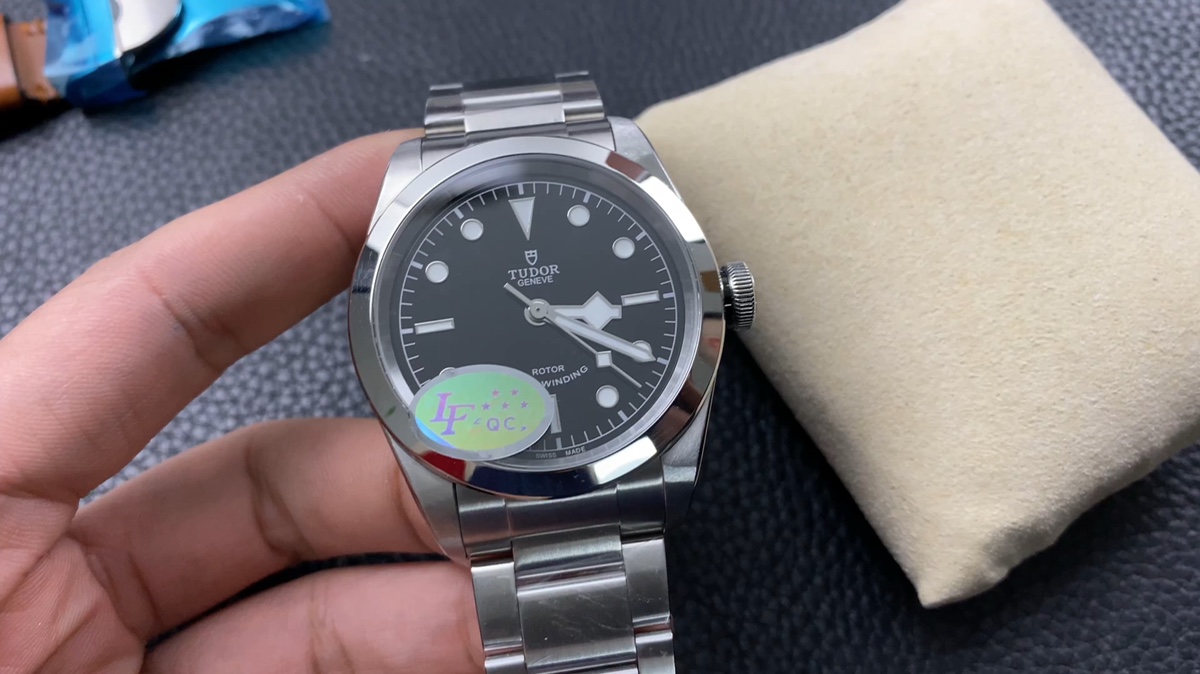 [TUDOR Watches][Overall]: The entire watch is truly genuine mold casting, and