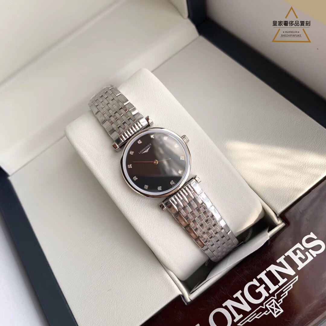 Longines 浪琴嘉岚系列女表体现了以飞翼沙漏标志而闻名于世的浪琴品牌最古老的制造美学