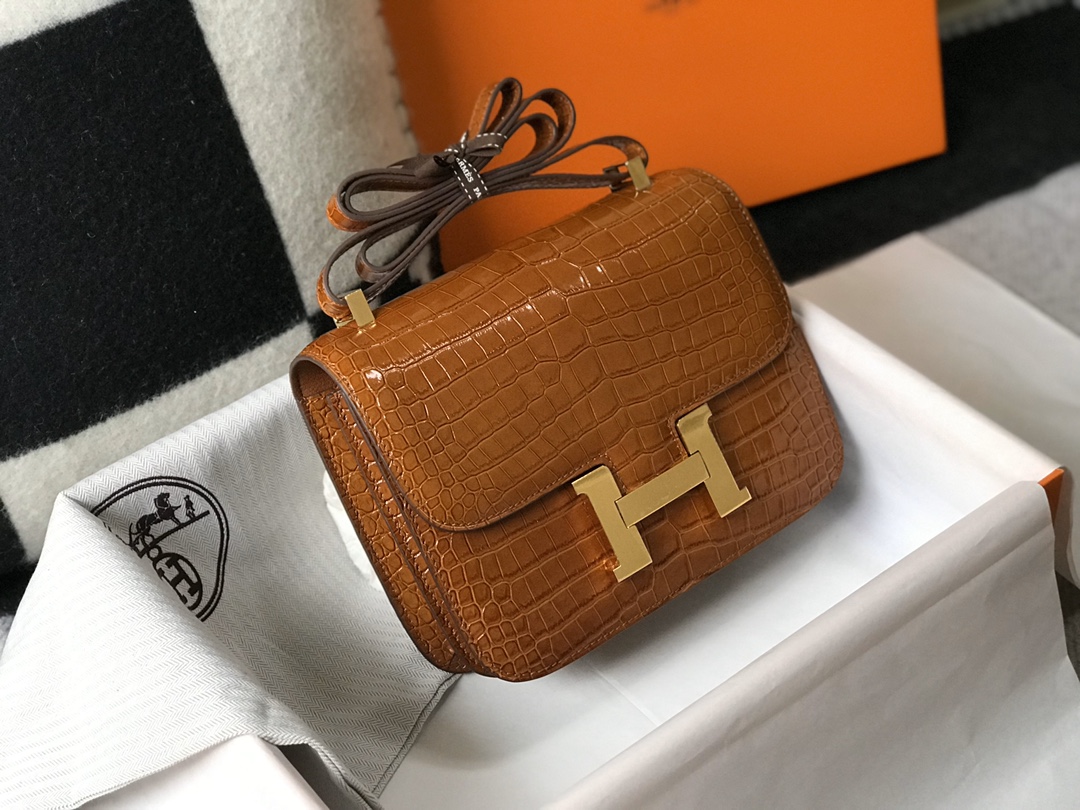 Hermès Constance 18 Alligator Leather Crossbody Bag - Caramel 5 i1577515936 862 3