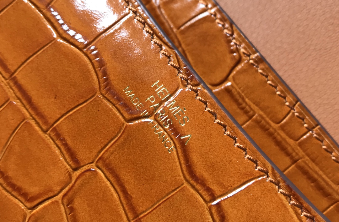 Hermès Constance 18 Alligator Leather Crossbody Bag - Caramel 7 i1577515936 8761 5