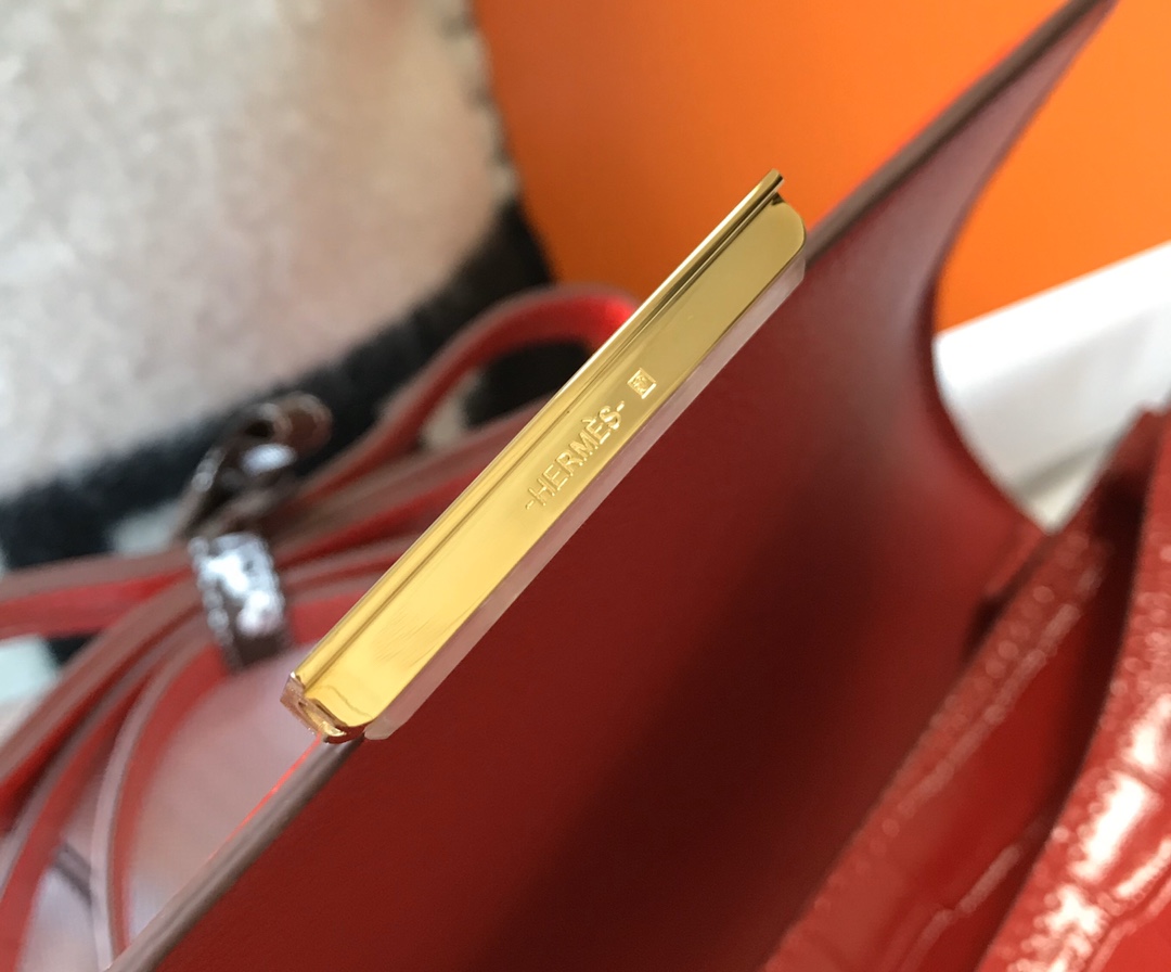Hermès Constance 18 Crocodile Leather Shoulder Bag, Rouge H with Gold Hardware 6 i1577516607 4173 5