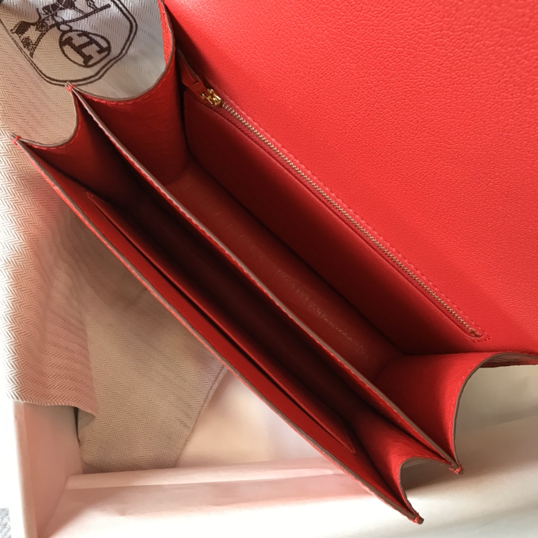Hermès Constance 18 Crocodile Leather Shoulder Bag, Rouge H with Gold Hardware 9 i1577516607 4585 8
