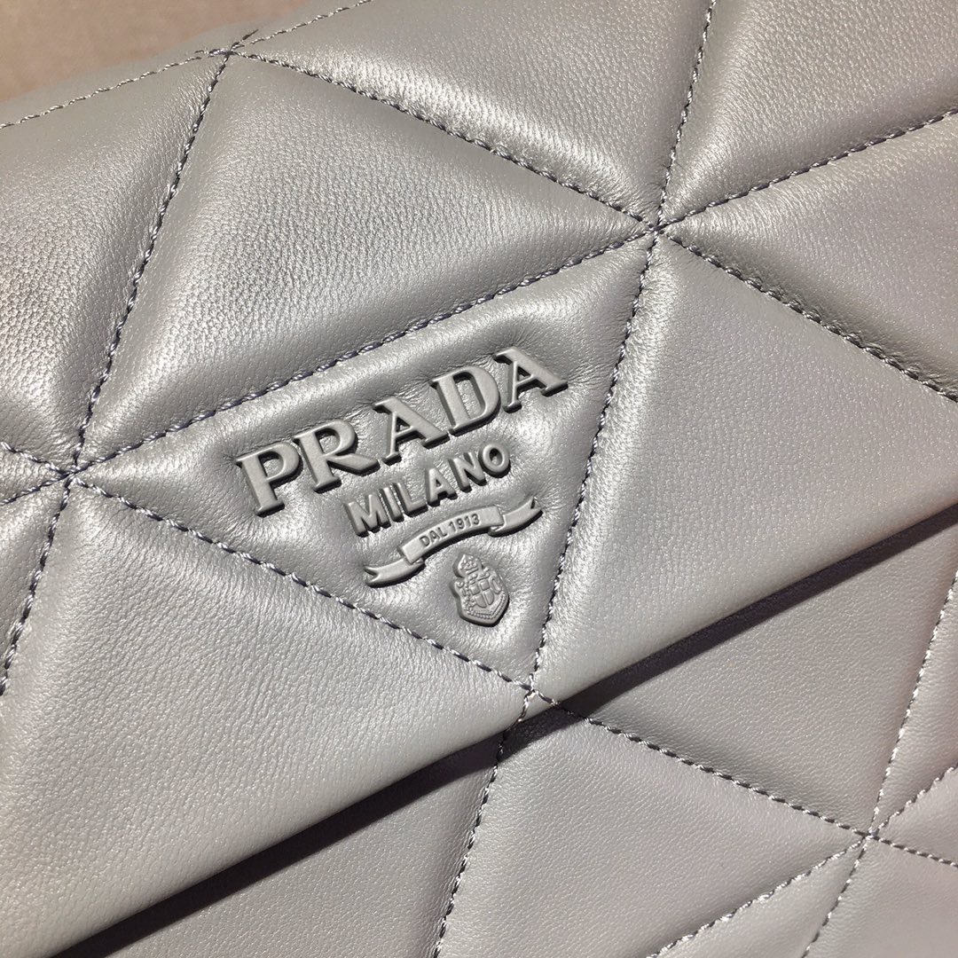 PRADA普拉达进口小羊皮肩背包1BD231