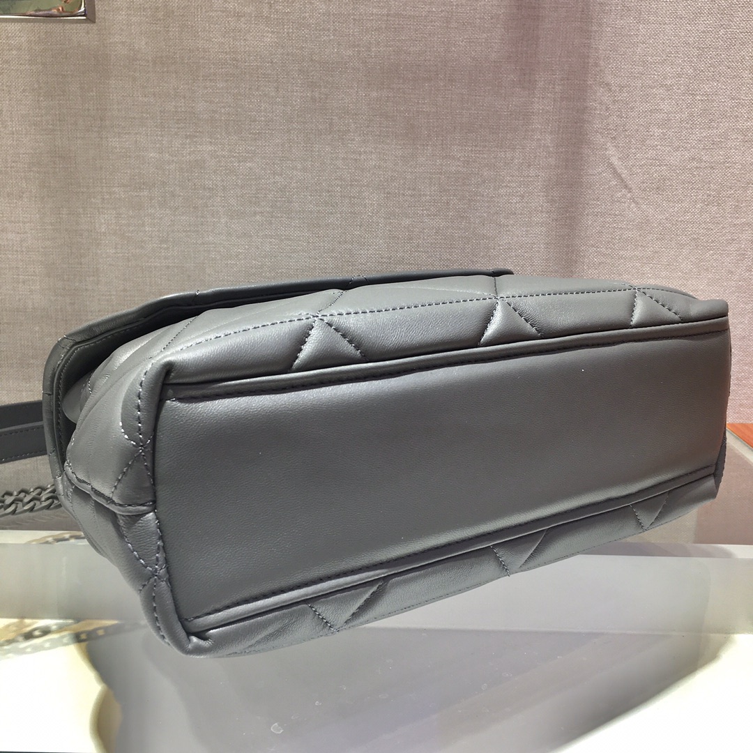 PRADA普拉达进口小羊皮肩背包1BD231