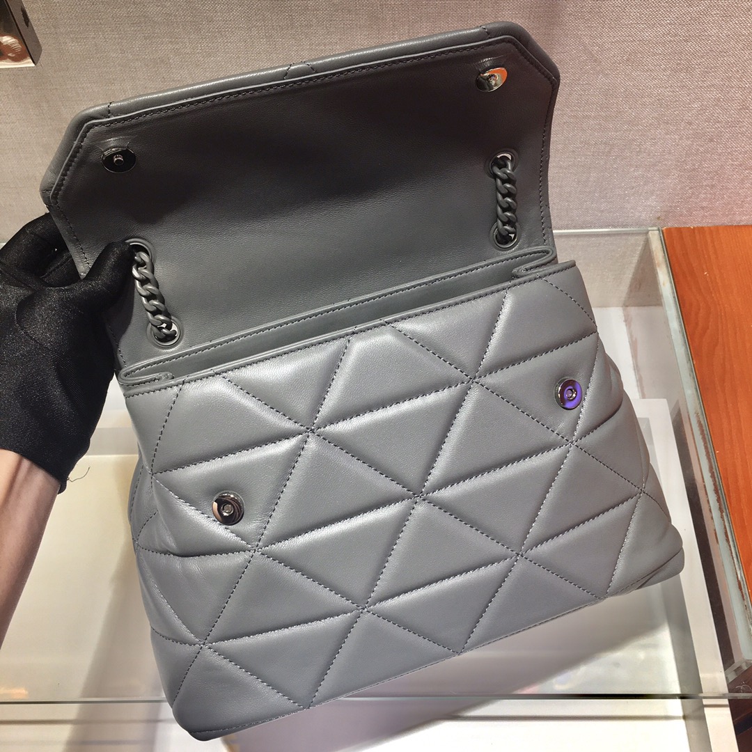 PRADA普拉达进口小羊皮肩背包1BD231