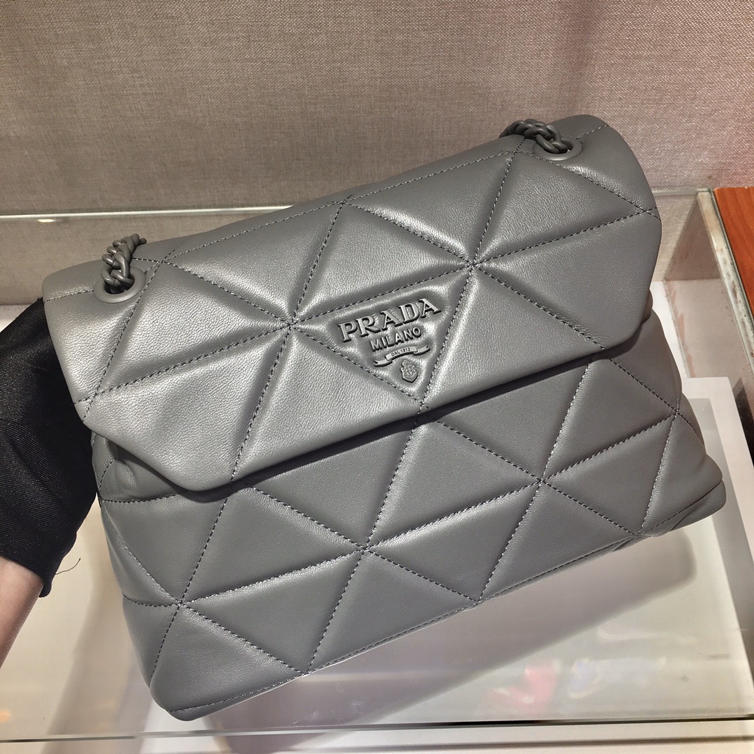 PRADA普拉达进口小羊皮肩背包1BD231