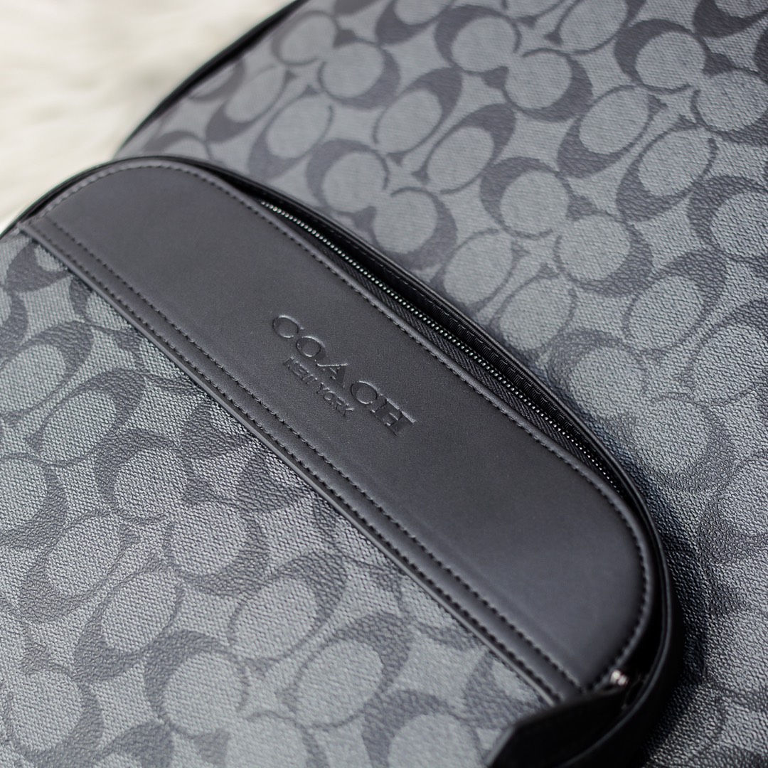 Coach COACH蔻驰男士双肩背包72483 旅游休闲非常实用，大空间 尺寸约:32*15*43cm