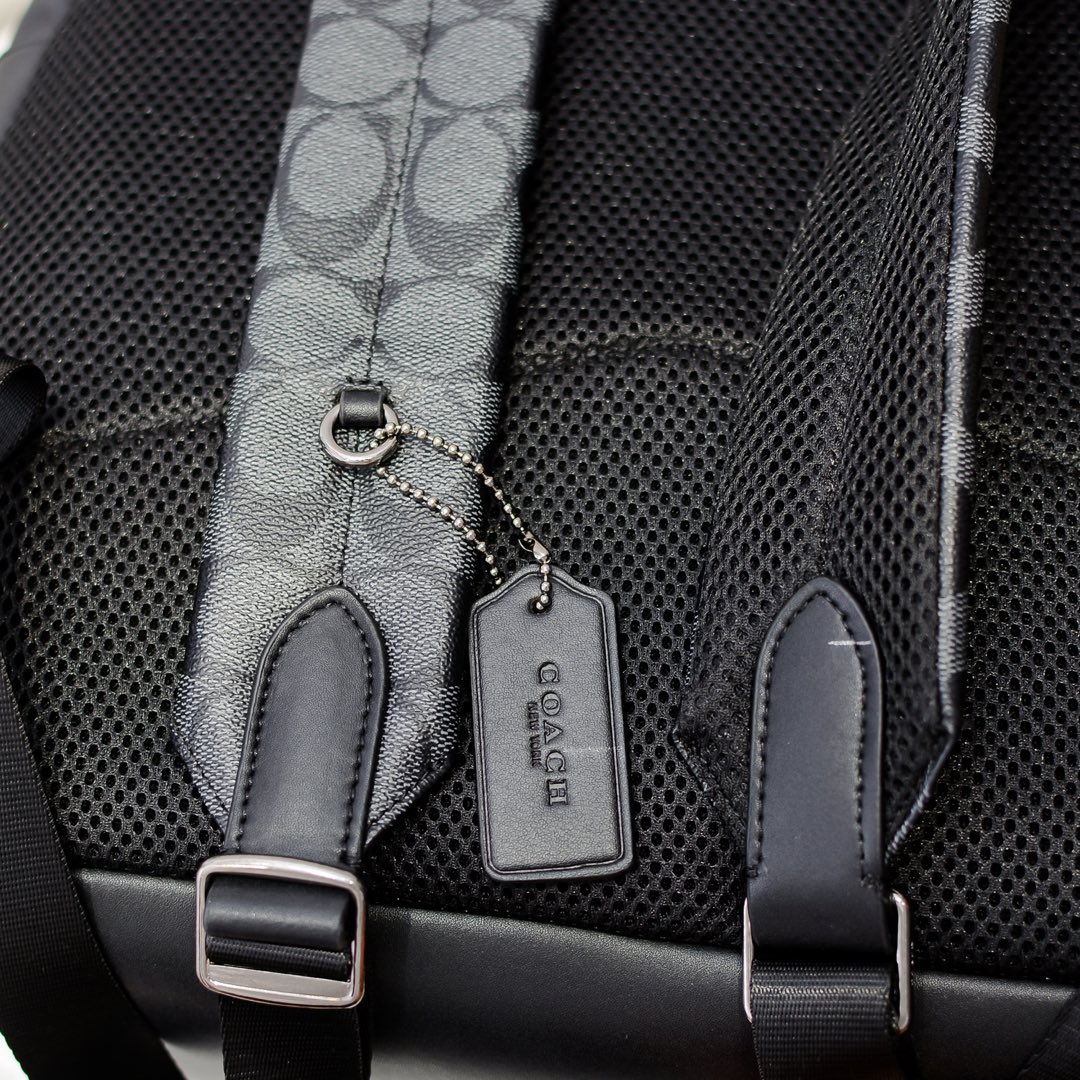 Coach COACH蔻驰男士双肩背包72483 旅游休闲非常实用，大空间 尺寸约:32*15*43cm