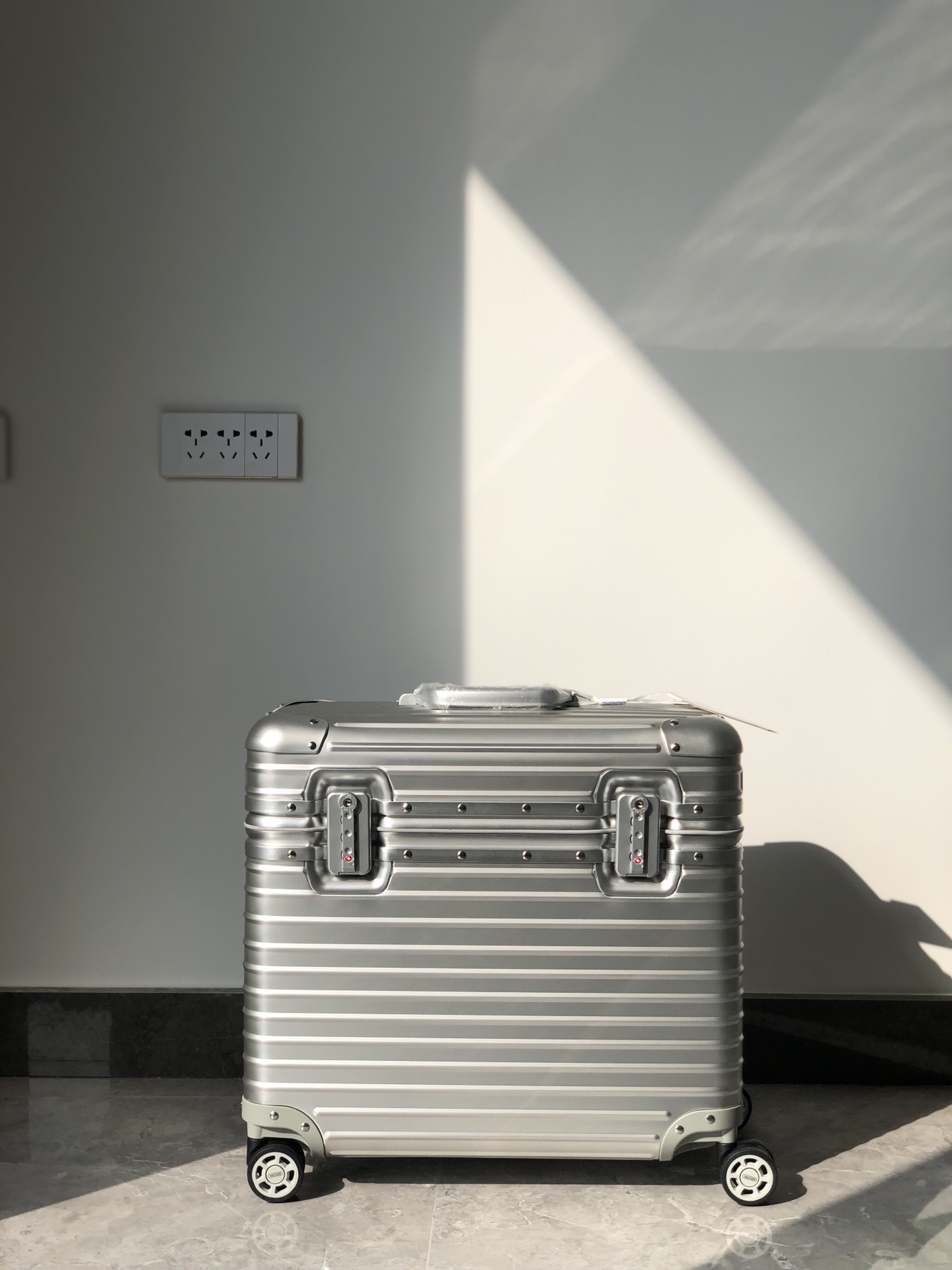 Maleta de piloto ✈️✈️✈️ Maleta de fotógrafo, maleta de piloto, equipaje de viaje de aleación de magnesio y aluminio, ve…