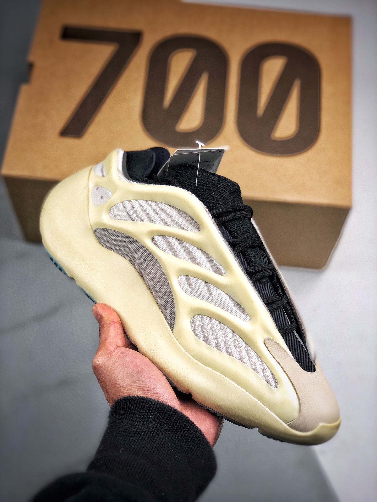 Soporte contra reembolso, Yeezy 700V3 "Azael" Coco 700V3, hechicero, alienígena, material correcto, efecto de brillo es…