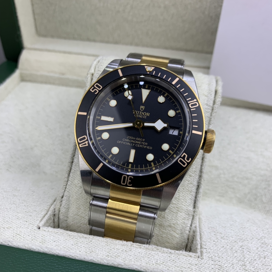 Tudor 皇家 帝舵启承系列间金盾男款腕表