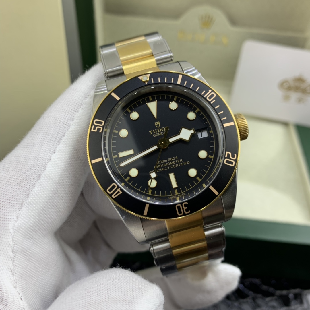 Tudor 皇家 帝舵启承系列间金盾男款腕表