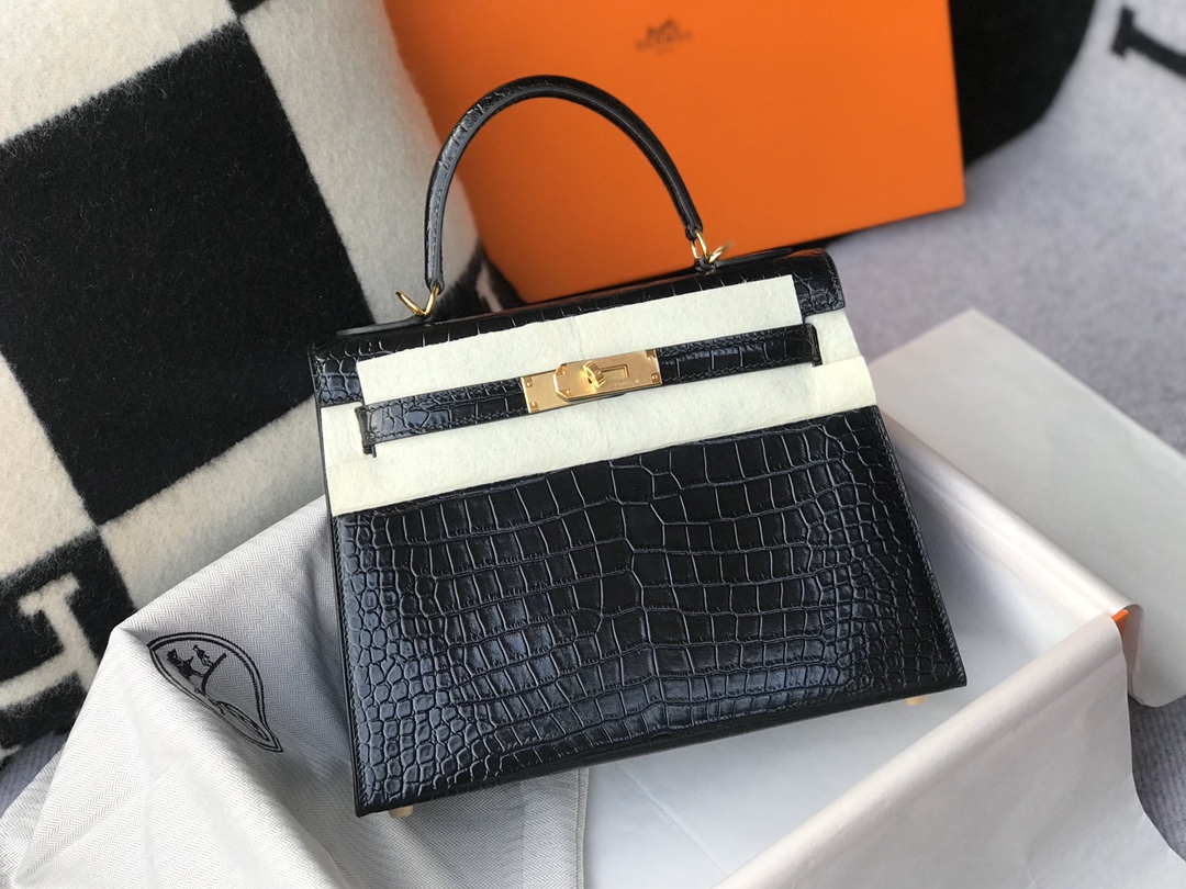 Hermes Kelly 28cm Black Alligator Leather Gold Hardware Satchel Handbag 2 i1577951423 4526 0